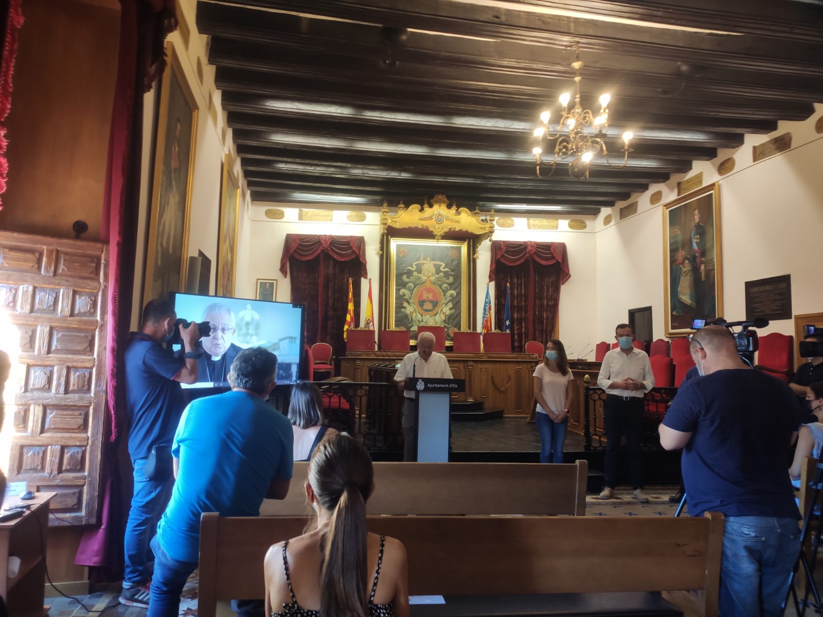 Los ilicitanos se quedan sin Festa, pero disfrutarán del Misteri a través de sus protagonistas Los ilicitanos se quedan sin Festa, pero disfrutarán del Misteri a través de sus protagonistas