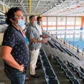 El alcalde de Cádiz durante la visita