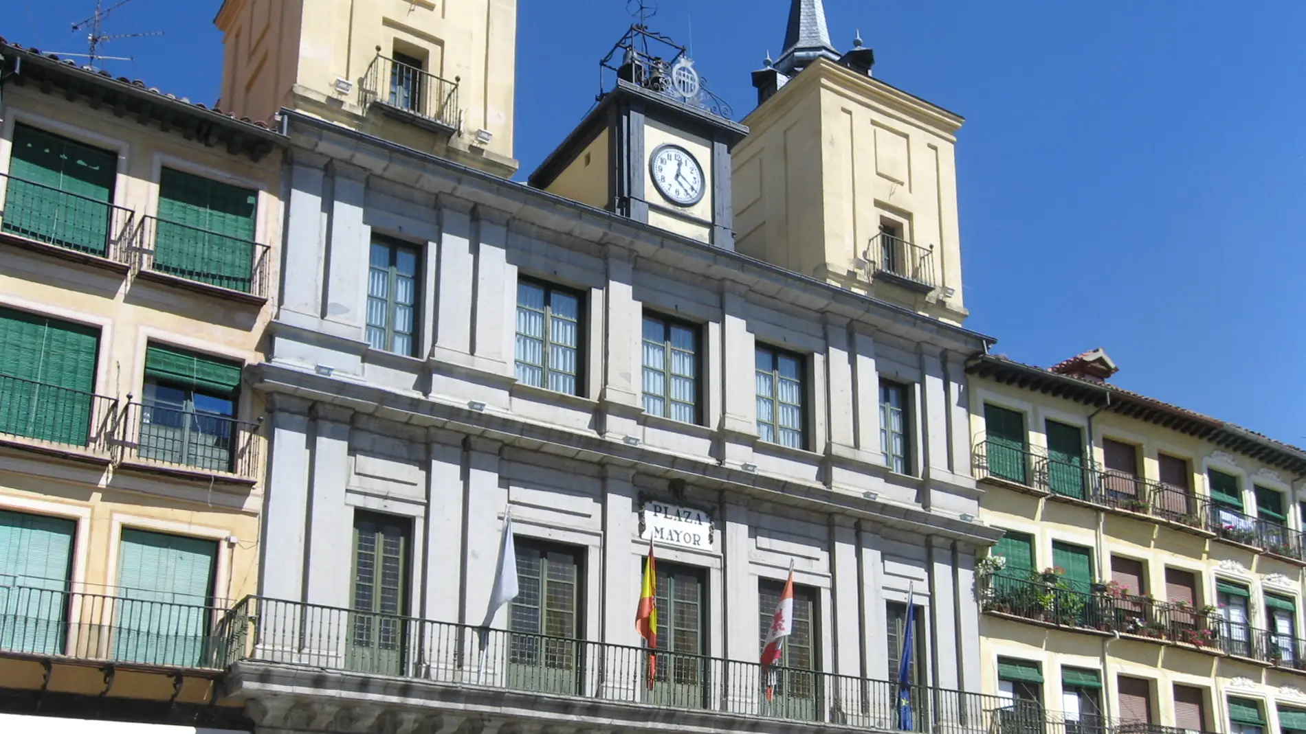 Fachada Ayuntamiento de Segovia Fachada Ayuntamiento de Segovia