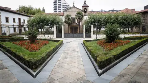Vista del Convento de las Brígidas de Lasarte-Oria (Gipuzkoa). Vista del Convento de las Brígidas de Lasarte-Oria (Gipuzkoa).