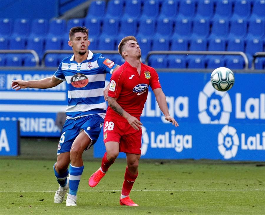 El Deportivo gana con un penalti en el 95' y deja al Fuenlabrada sin play-off de ascenso El Deportivo gana con un penalti en el 95' y deja al Fuenlabrada sin play-off de ascenso