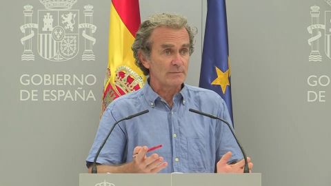 Fernando Sim&oacute;n: "M&aacute;s del 70% de los casos son menores de 30 a&ntilde;os; la letalidad ha bajado al 0,29%"