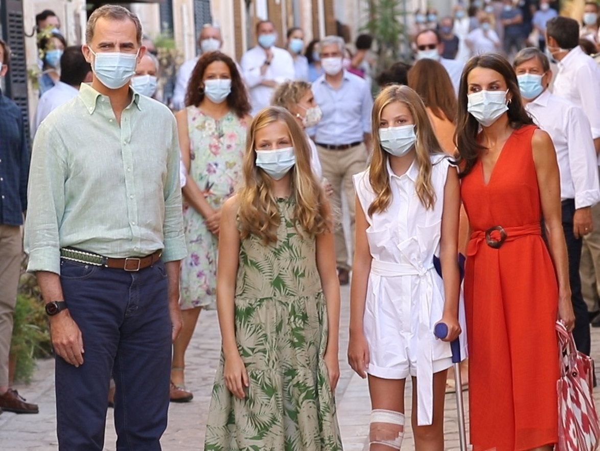 Los Reyes y sus hijas conocen en Petra el legado y la vida de Juníper Serra Los Reyes y sus hijas conocen en Petra el legado y la vida de Juníper Serra