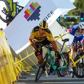 Dylan Groenewegen y Fabio Jakobsen, en el accidente en la Vuelta a Polonia. Dylan Groenewegen y Fabio Jakobsen, en el accidente en la Vuelta a Polonia.