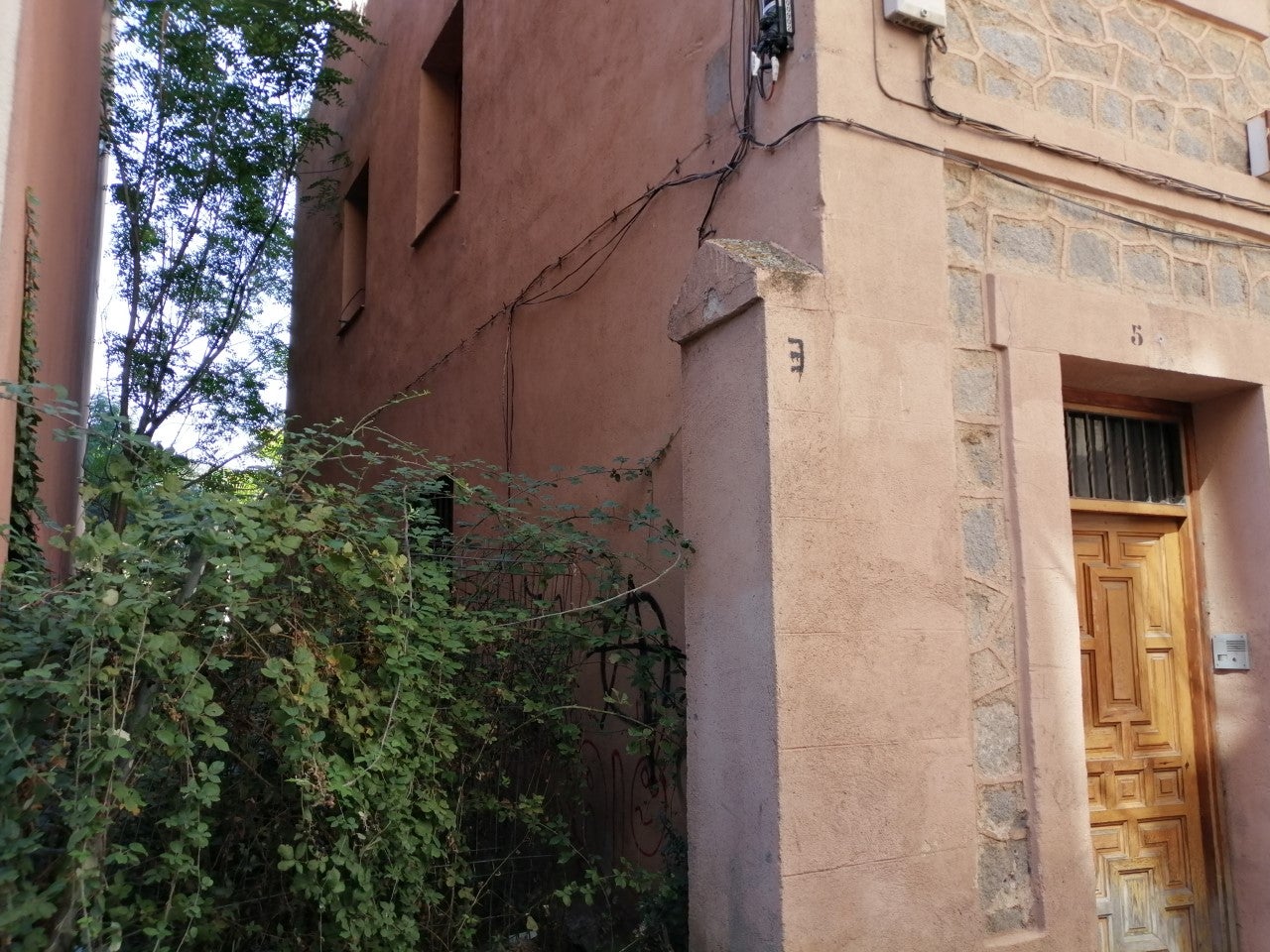 Muere un hombre apuñalado en una casa del barrio de San Millán Muere un hombre apuñalado en una casa del barrio de San Millán