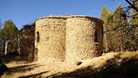 Albedea, mausoleo