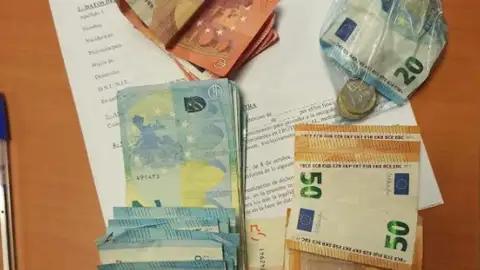 Dinero en efectivo incautado Dinero en efectivo incautado