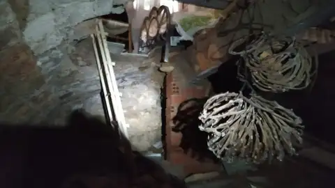 El suelo del dormitorio se hundió El suelo del dormitorio se hundió