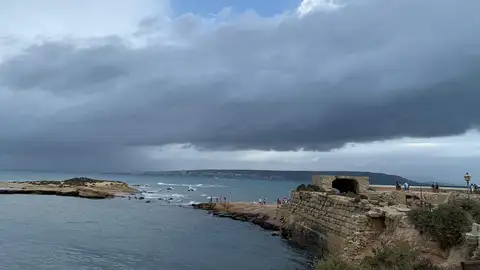 Vista de cielo nuboso desde Isla de Tabarca. Vista de cielo nuboso desde Isla de Tabarca.