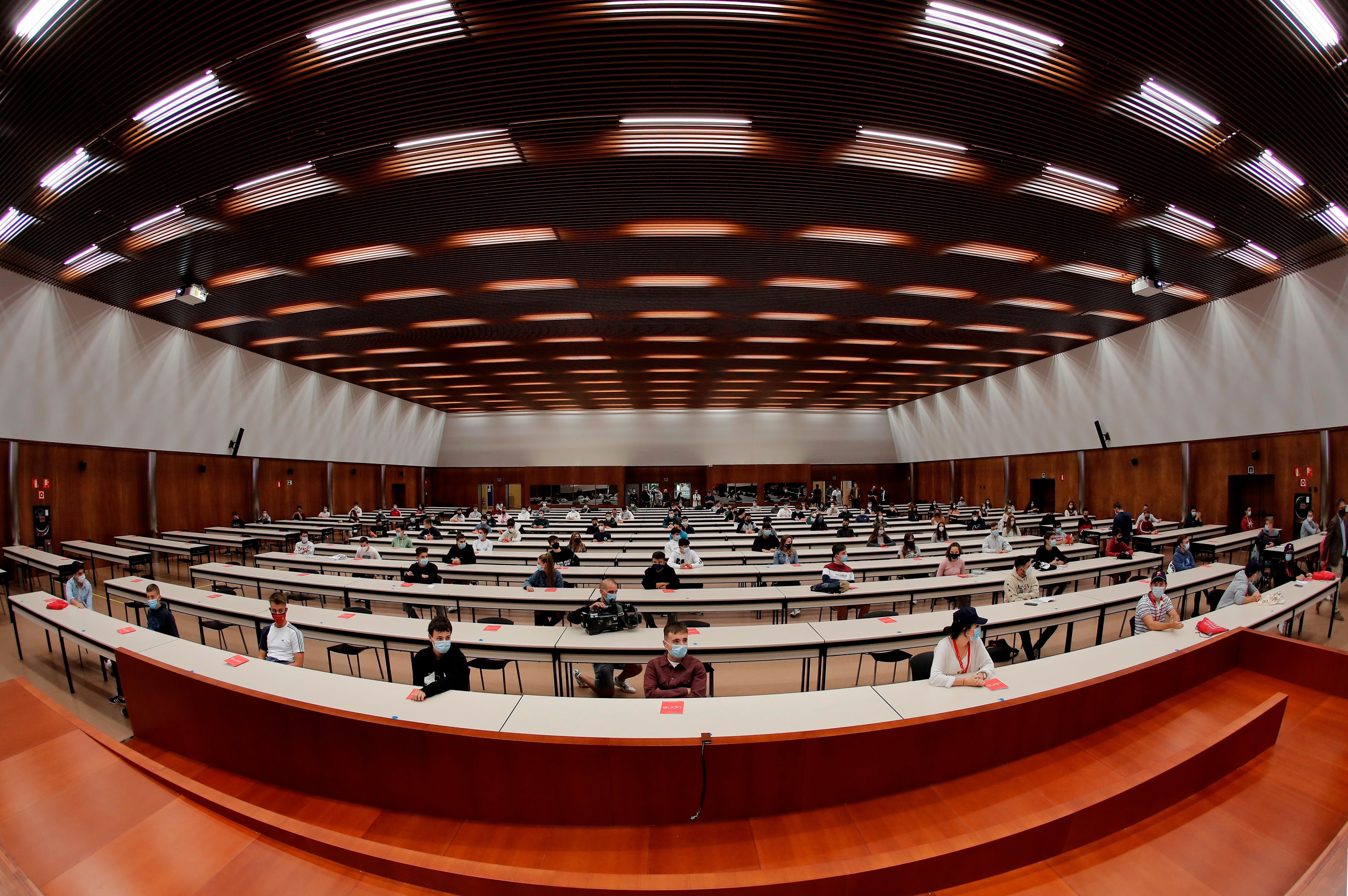 El Ayuntamiento activará en 2021 los procesos selectivos para un total de 680 plazas de empleo público El Ayuntamiento activará en 2021 los procesos selectivos para un total de 680 plazas de empleo público