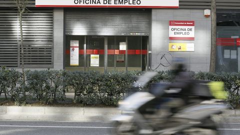 &iquest;Cu&aacute;ndo se cobra el paro por ERTE en septiembre? D&iacute;as clave y cantidad de la prestaci&oacute;n