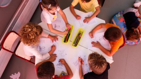 Ni&ntilde;os en una actividad extraescolar