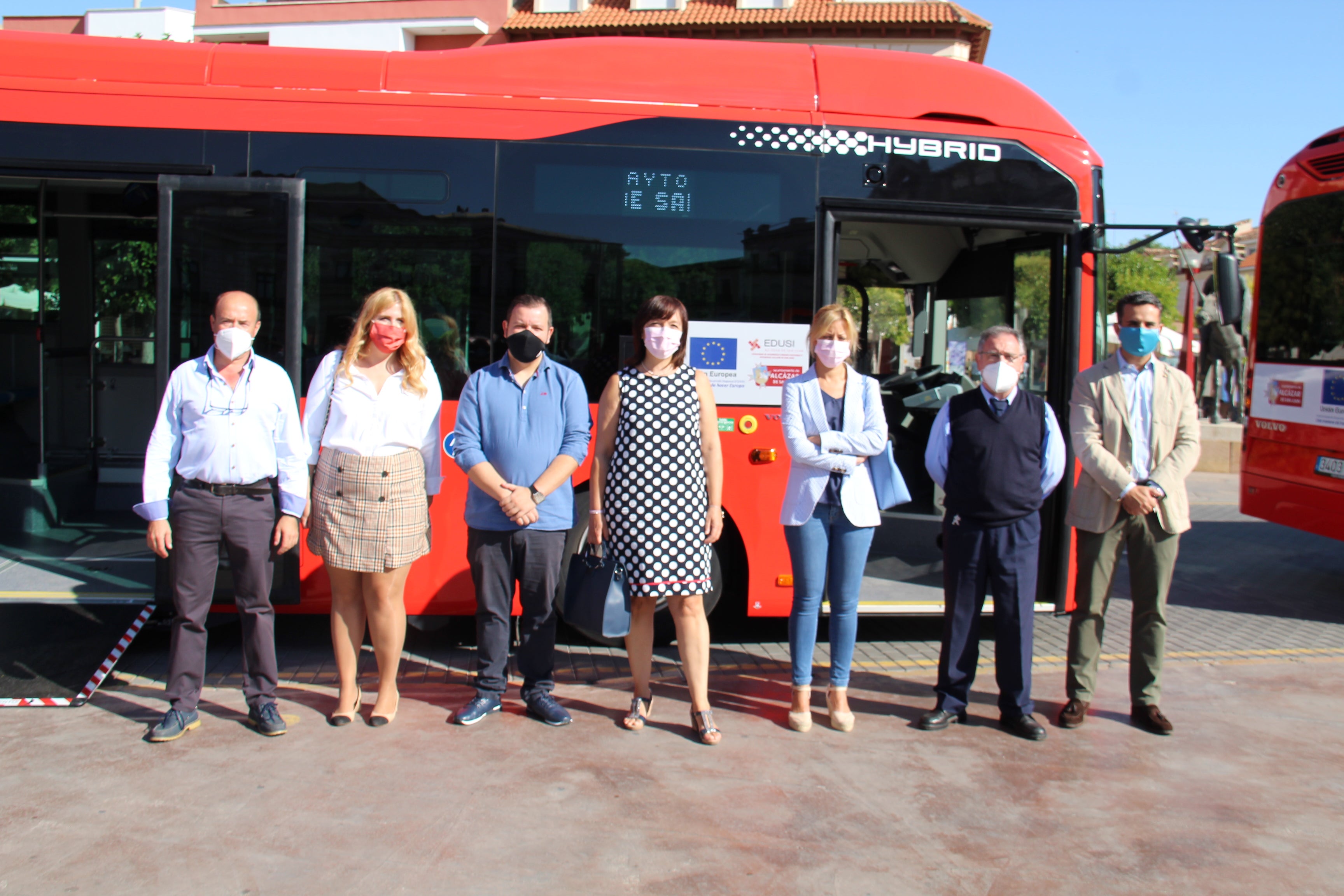 Desde este jueves, dos autobuses urbanos híbridos, ecológicos y sostenibles recorrerán las calles de Alcázar Desde este jueves, dos autobuses urbanos híbridos, ecológicos y sostenibles recorrerán las calles de Alcázar