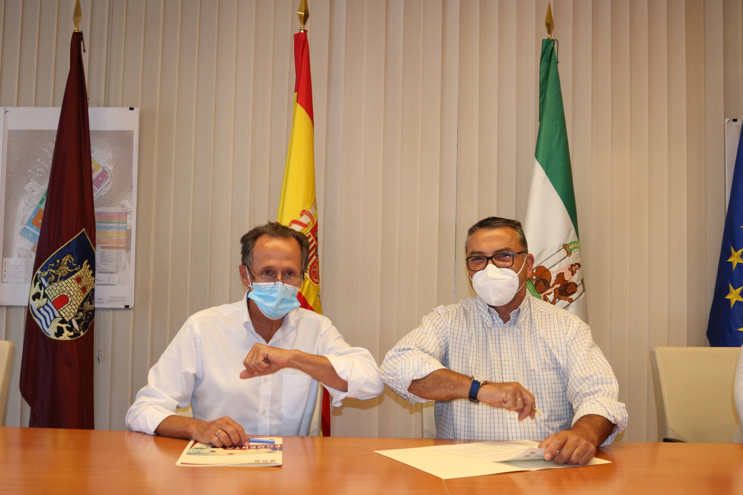 Ayuntamiento y Asociación de Empresarios firman un convenio para 'reactivar' el sector Ayuntamiento y Asociación de Empresarios firman un convenio para 'reactivar' el sector