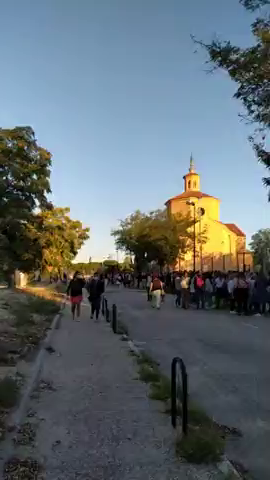 Largas colas en la primera jornada de pruebas PCR a los docentes de la Comunidad de Madrid Largas colas en la primera jornada de pruebas PCR a los docentes de la Comunidad de Madrid