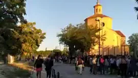 La primera jornada de pruebas serológica a los docentes de Madrid provoca grandes colas La primera jornada de pruebas serológica a los docentes de Madrid provoca grandes colas