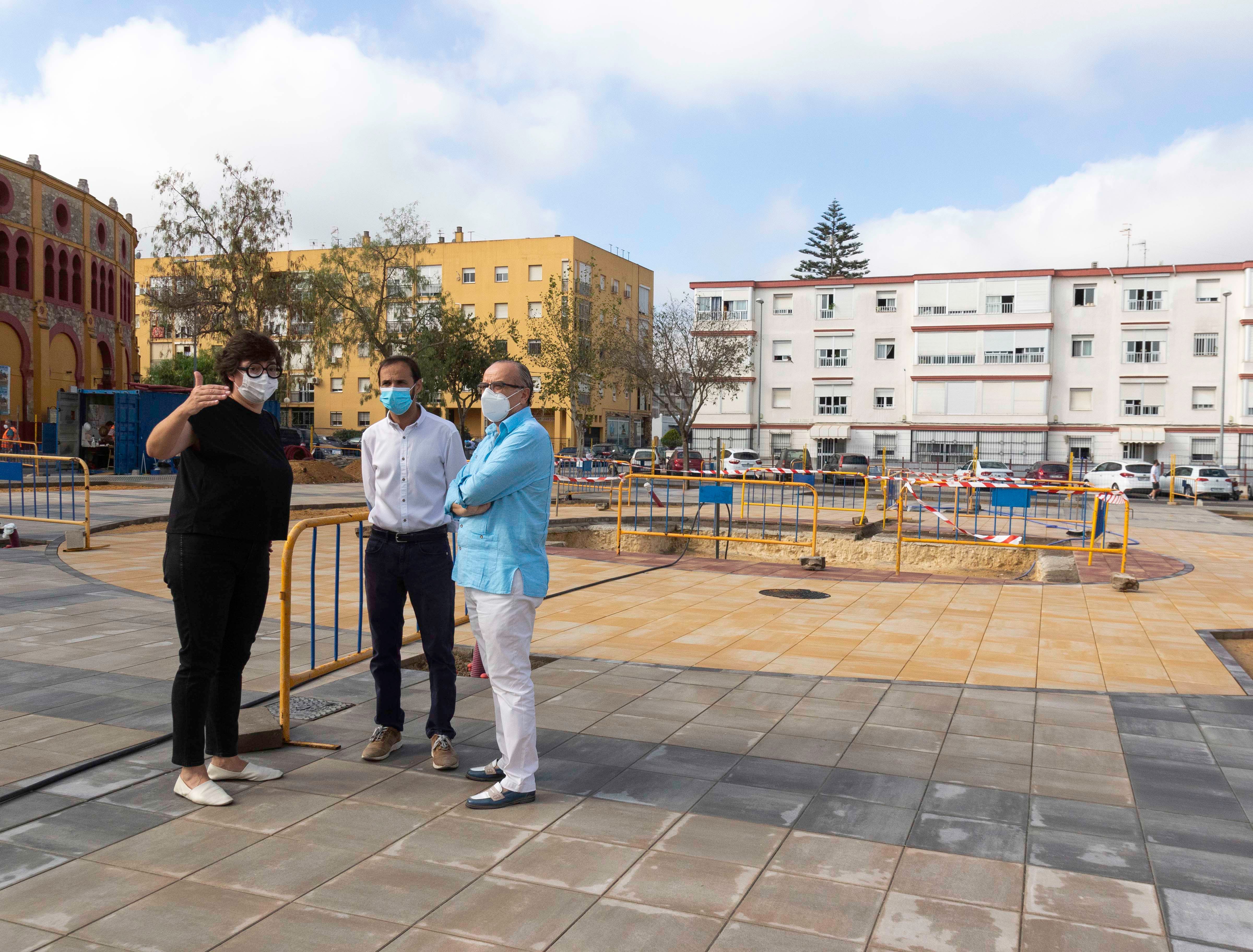 Continúan a buen ritmo las obras de remodelación de la plaza de El Pino Continúan a buen ritmo las obras de remodelación de la plaza de El Pino