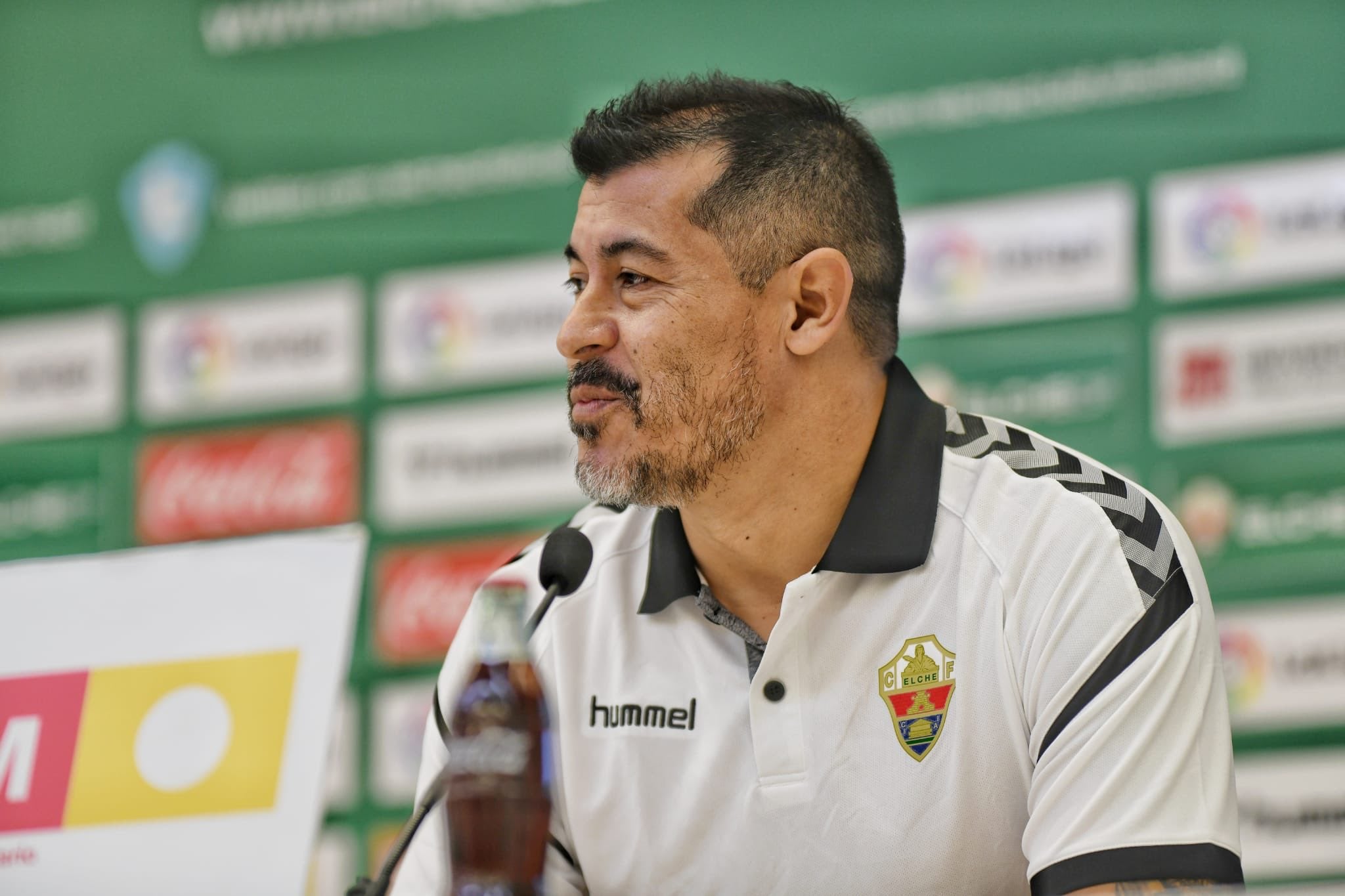 El Elche mantiene la calma con la situación de Jorge Almirón El Elche mantiene la calma con la situación de Jorge Almirón