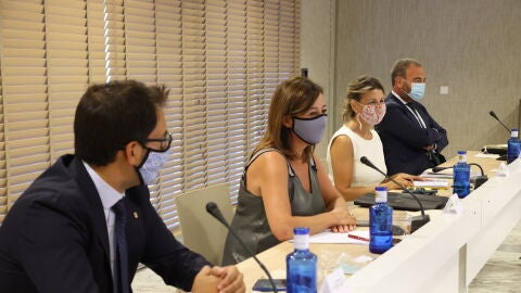La presidenta del Govern, Francina Armengol; la ministra de Trabajo, Yolanda D&iacute;az, y el presidente de Exceltur, Gabriel Escarrer.