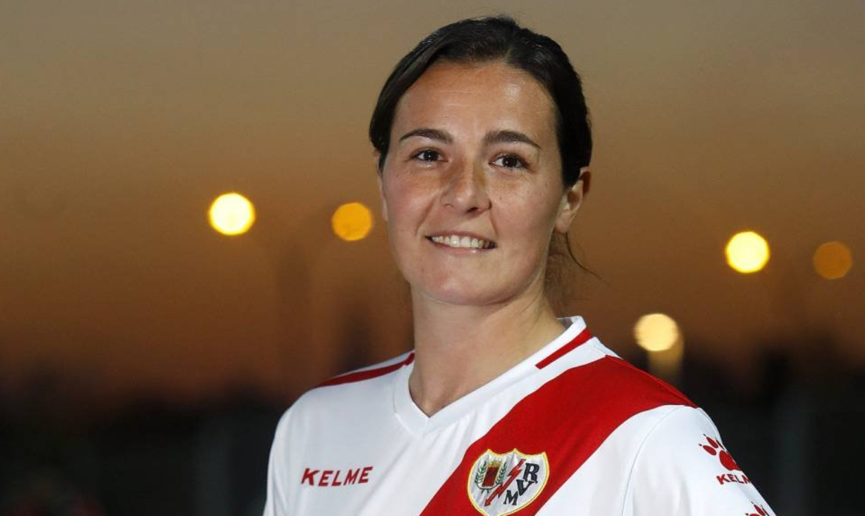 Natalia Pablos: "España es una de las grandes favoritas en la Eurocopa, pero ganar un gran torneo es muy difícil" Natalia Pablos: "España es una de las grandes favoritas en la Eurocopa, pero ganar un gran torneo es muy difícil"
