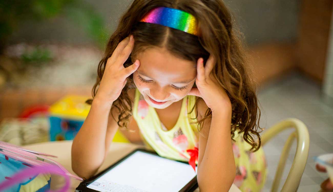 Telefónica apoya con formación y acompañamiento a los distintos roles de la comunidad educativa en la digitalización Telefónica apoya con formación y acompañamiento a los distintos roles de la comunidad educativa en la digitalización