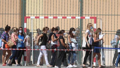 Los profesores de Madrid vuelven a acudir a hacerse las pruebas PCR