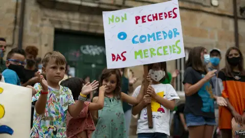O bng urxe garantizar o servizo de comedor no CEIP As Mercedes O bng urxe garantizar o servizo de comedor no CEIP As Mercedes