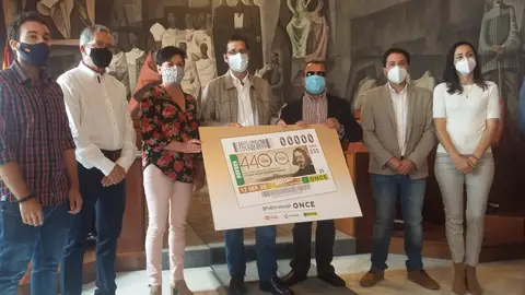 Presentación del cupón de la ONCE dedicado al 440 aniversario del nacimiento de Quevedo Presentación del cupón de la ONCE dedicado al 440 aniversario del nacimiento de Quevedo