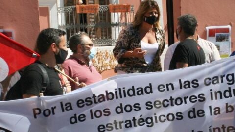 La alcaldesa de Puerto Real y miembros del CTM y CGT