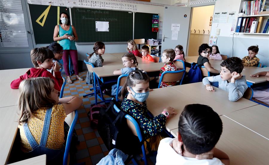 40 alumnos de dos colegios de Vila-real confinados tras dos casos positivos 40 alumnos de dos colegios de Vila-real confinados tras dos casos positivos