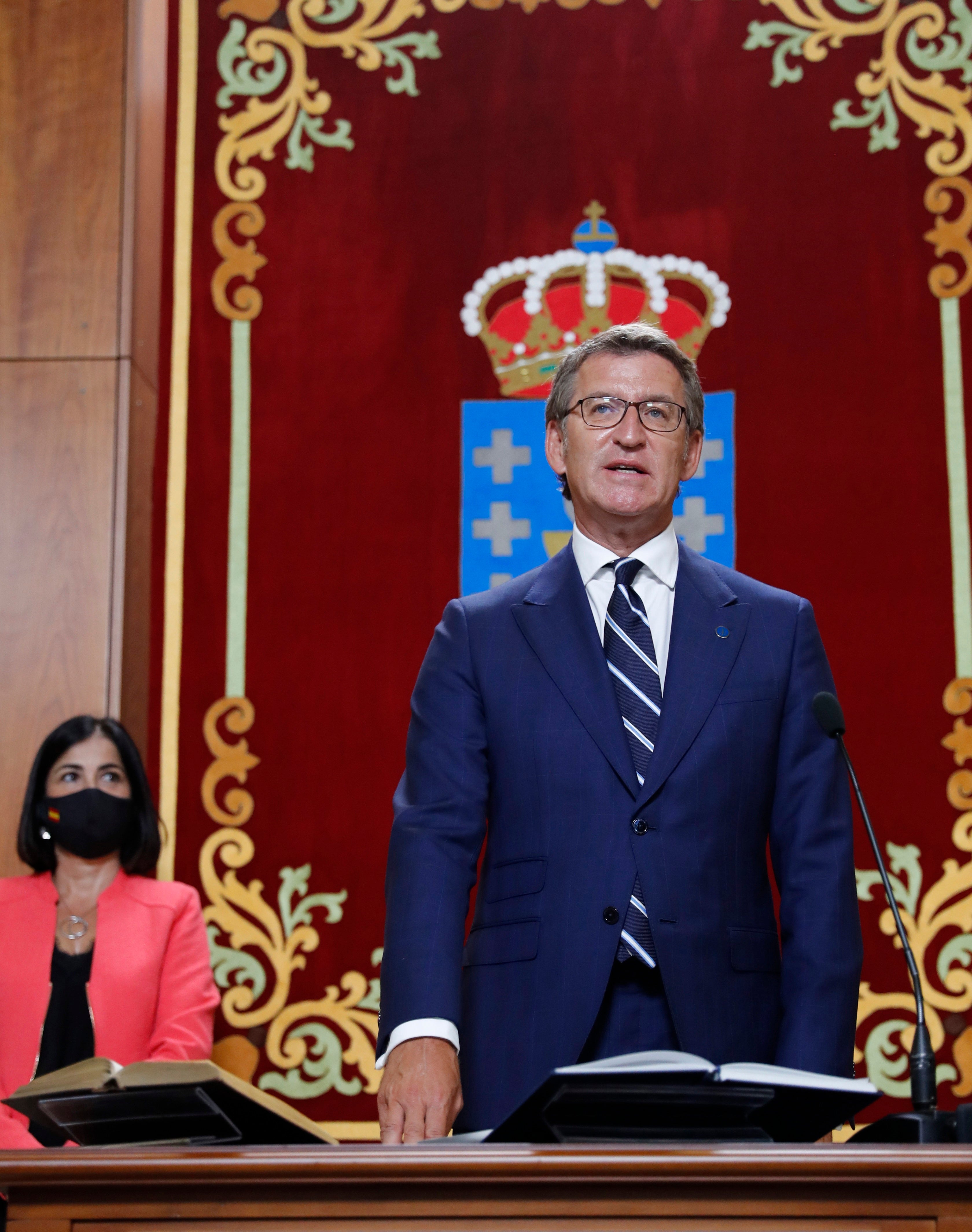 Feijóo promete su cargo por cuarta vez apelando a la "moderación" y la "cogobernanza" Feijóo promete su cargo por cuarta vez apelando a la "moderación" y la "cogobernanza"