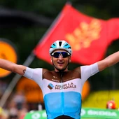 Nans Peters celebra la victoria de etapa en el Tour de Francia Nans Peters celebra la victoria de etapa en el Tour de Francia