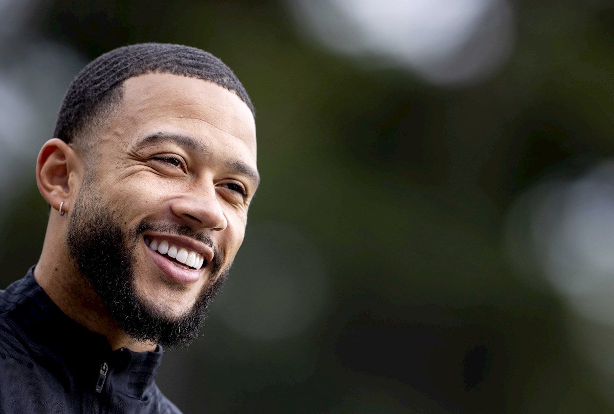 Depay y Eric García, podrían cerrar este lunes su fichaje por el Barcelona Depay y Eric García, podrían cerrar este lunes su fichaje por el Barcelona