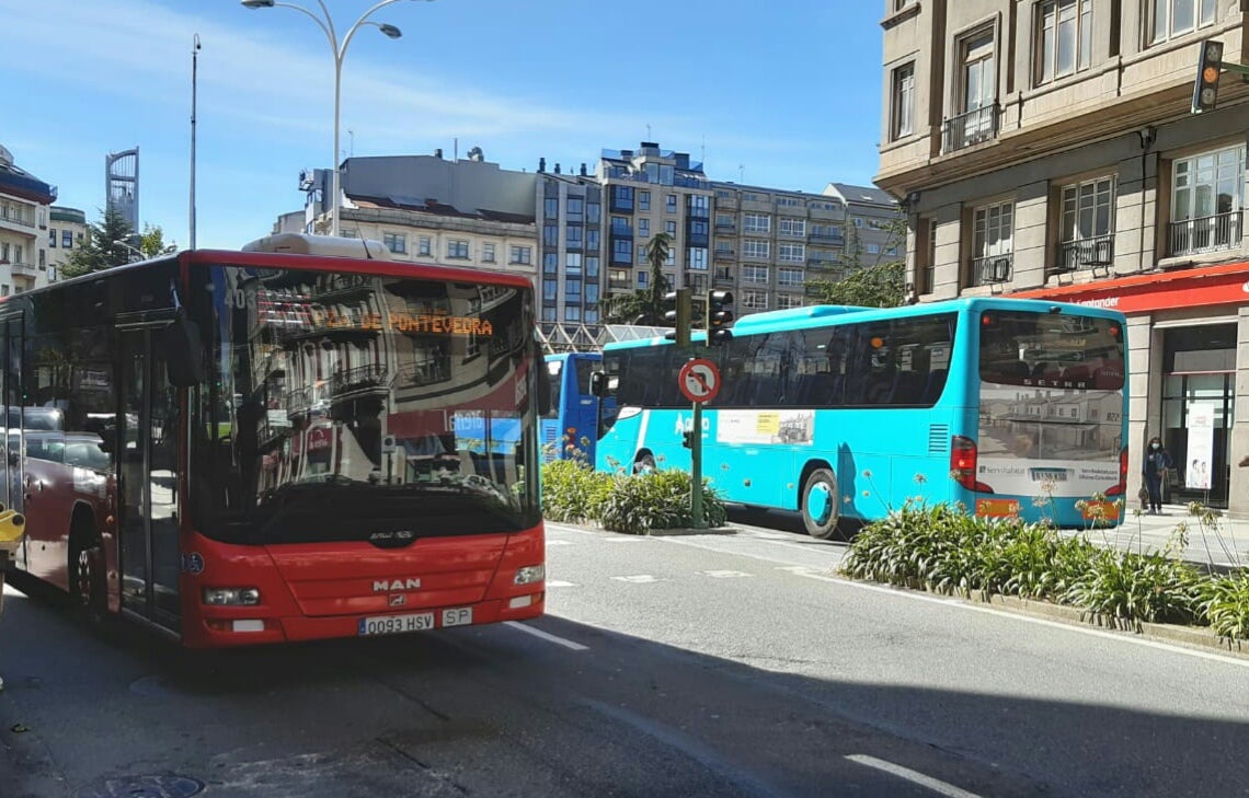 El Ayuntamiento de A Coruña mantiene "por ahora" las subvenciones al autobús urbano El Ayuntamiento de A Coruña mantiene "por ahora" las subvenciones al autobús urbano