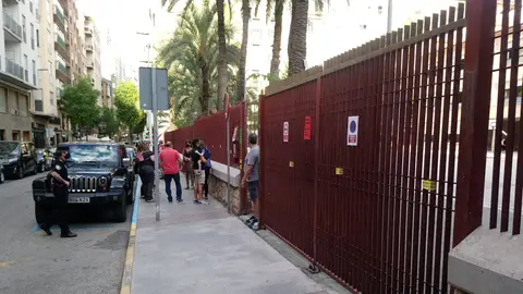 Control a la entrada del CEIP Ferrandez Cruz Control a la entrada del CEIP Ferrandez Cruz