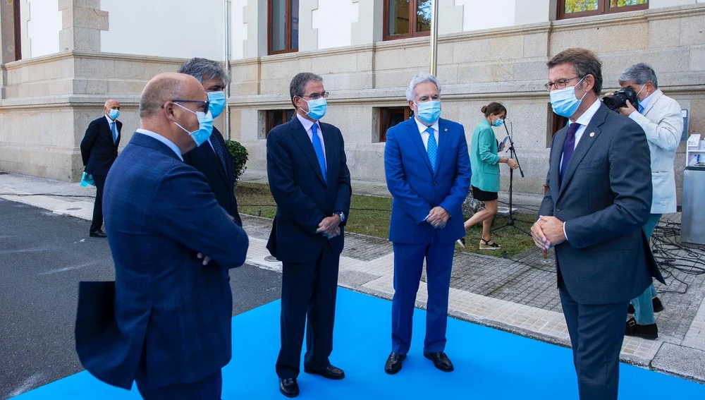 Manuel Baltar e Núñez Feijoo, xunto a outras autoridades, no acto celebrado en Santiago Manuel Baltar e Núñez Feijoo, xunto a outras autoridades, no acto celebrado en Santiago