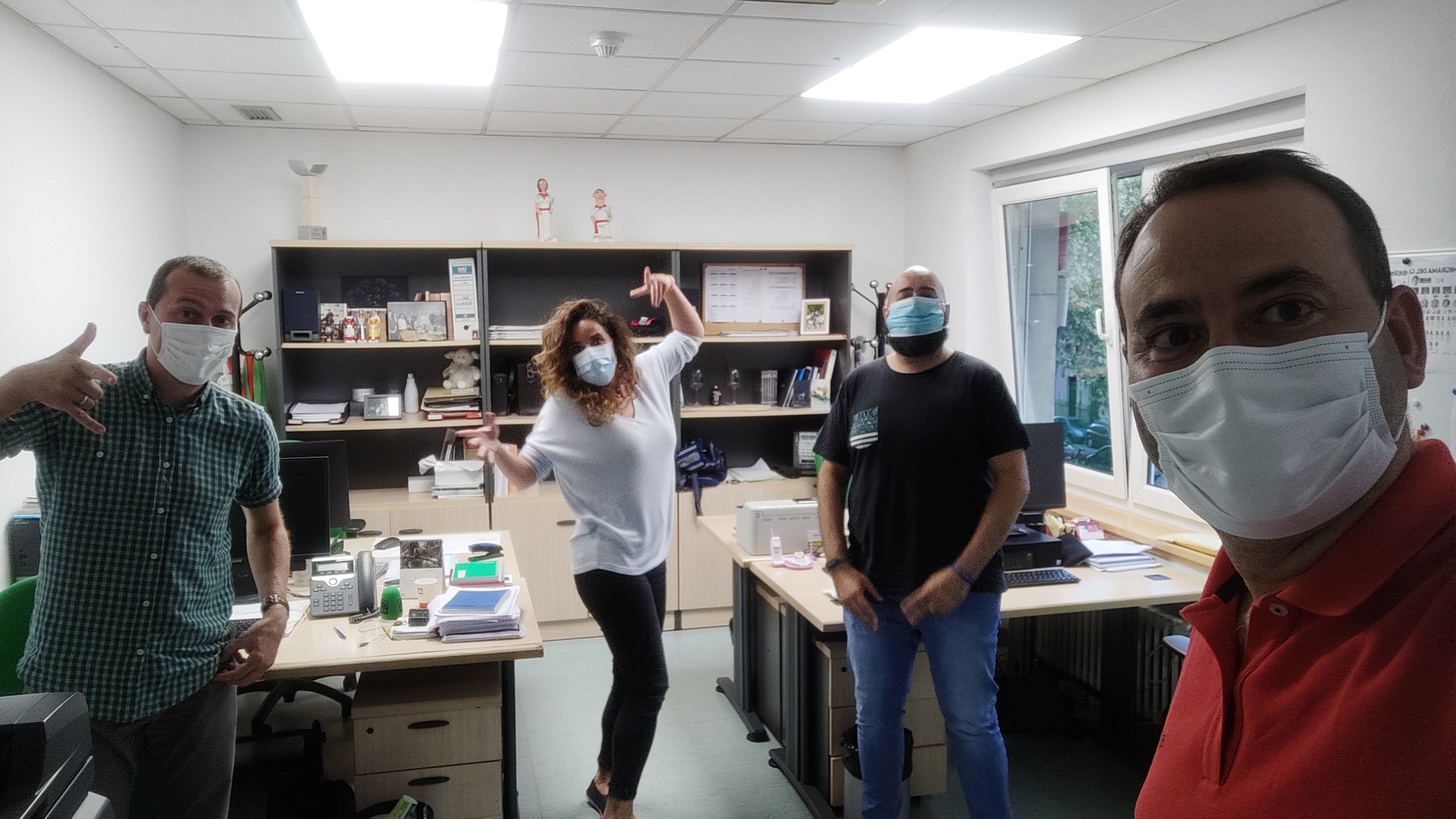 Internet en la Onda. Twitter y el confinamiento navarro con la OMS intentando ser viral Internet en la Onda. Twitter y el confinamiento navarro con la OMS intentando ser viral