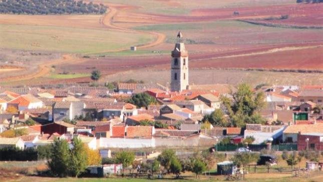 Corral de Calatrava no podrá iniciar el curso presencial tras dar positivo un profesor Corral de Calatrava no podrá iniciar el curso presencial tras dar positivo un profesor