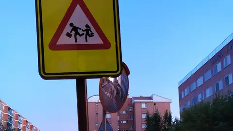 Colegio Lope de Vega Alcalá de Henares Señalización cercana al colegio Lope de Vega