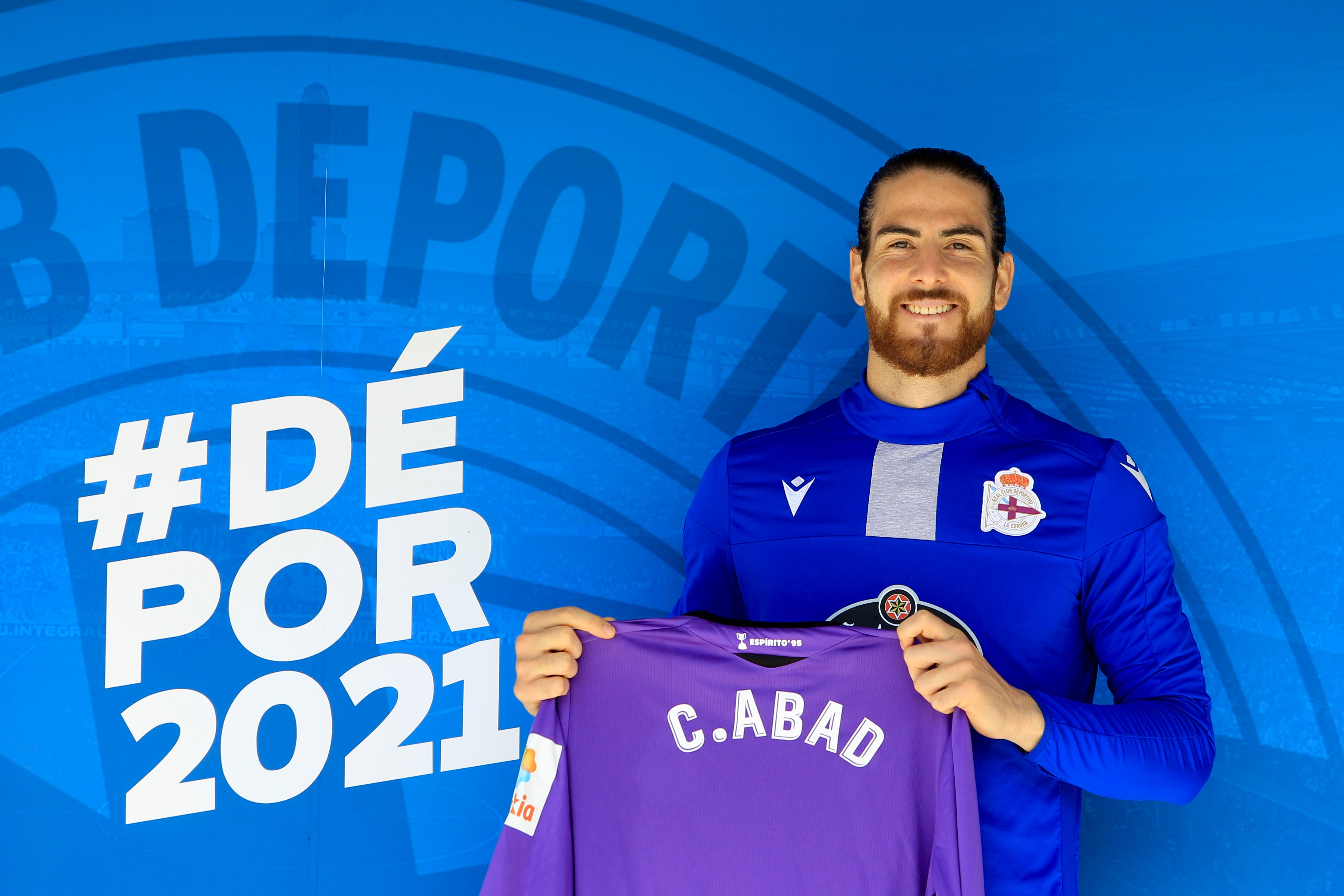 Presentado Carlos Abad y la campaña de abonos del Dépor 20-21, con coste inicial de 50 euros Presentado Carlos Abad y la campaña de abonos del Dépor 20-21, con coste inicial de 50 euros
