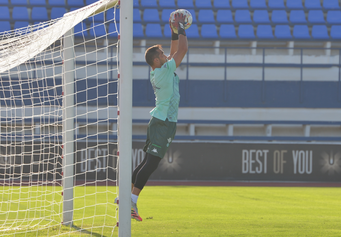 Gol del Alavés 0- 1 Betis. Tello da los tres puntos al Betis en la última jugada Gol del Alavés 0- 1 Betis. Tello da los tres puntos al Betis en la última jugada