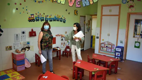 Matilde Hinojosa ha visitado la Escuela Infantil de La Granja Matilde Hinojosa ha visitado la Escuela Infantil de La Granja