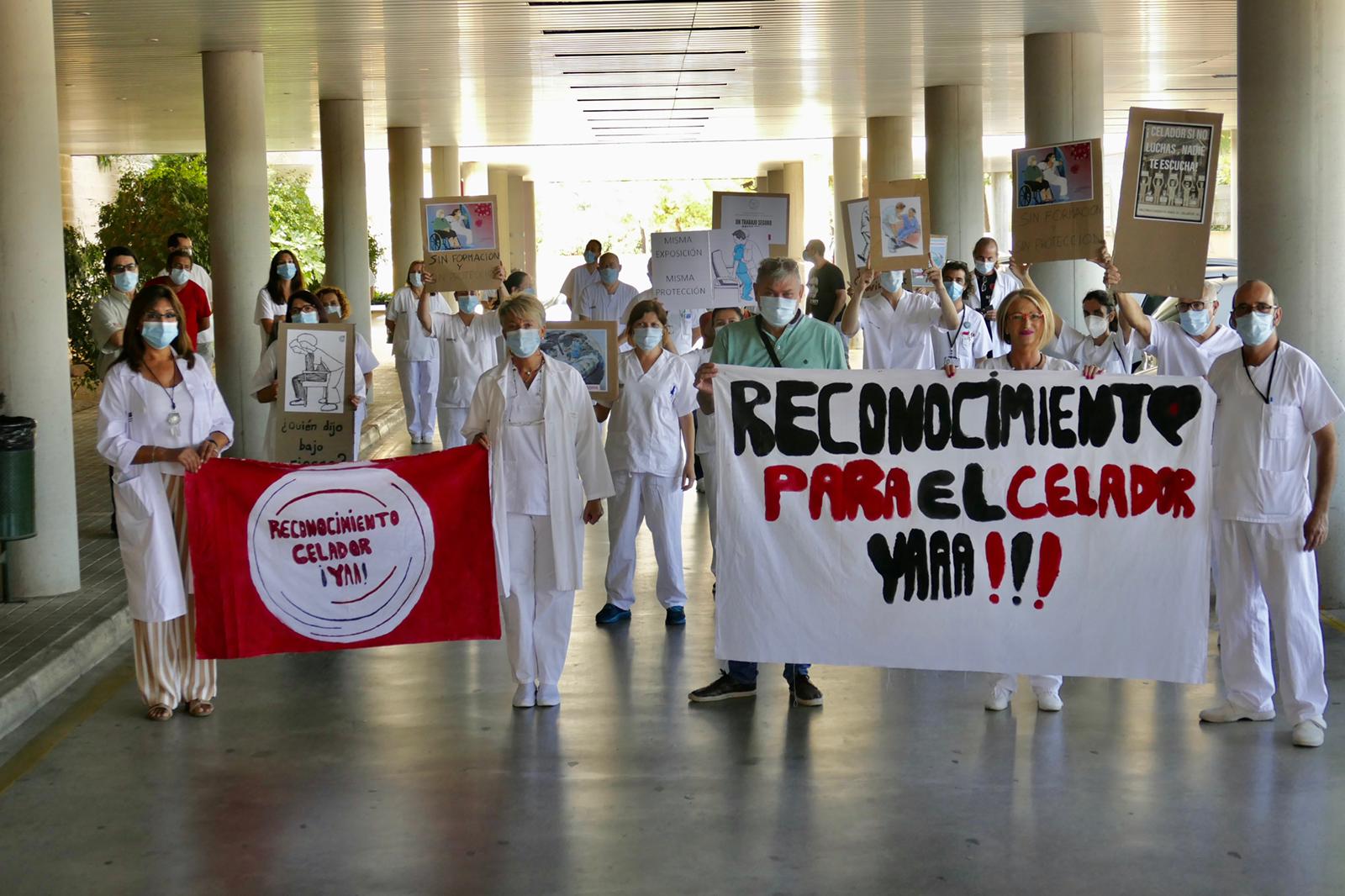 “Nos ignoran, pero no somos ignorantes. No descartamos poner en marcha parones en el trabajo, si no somos atendidos” “Nos ignoran, pero no somos ignorantes. No descartamos poner en marcha parones en el trabajo, si no somos atendidos”