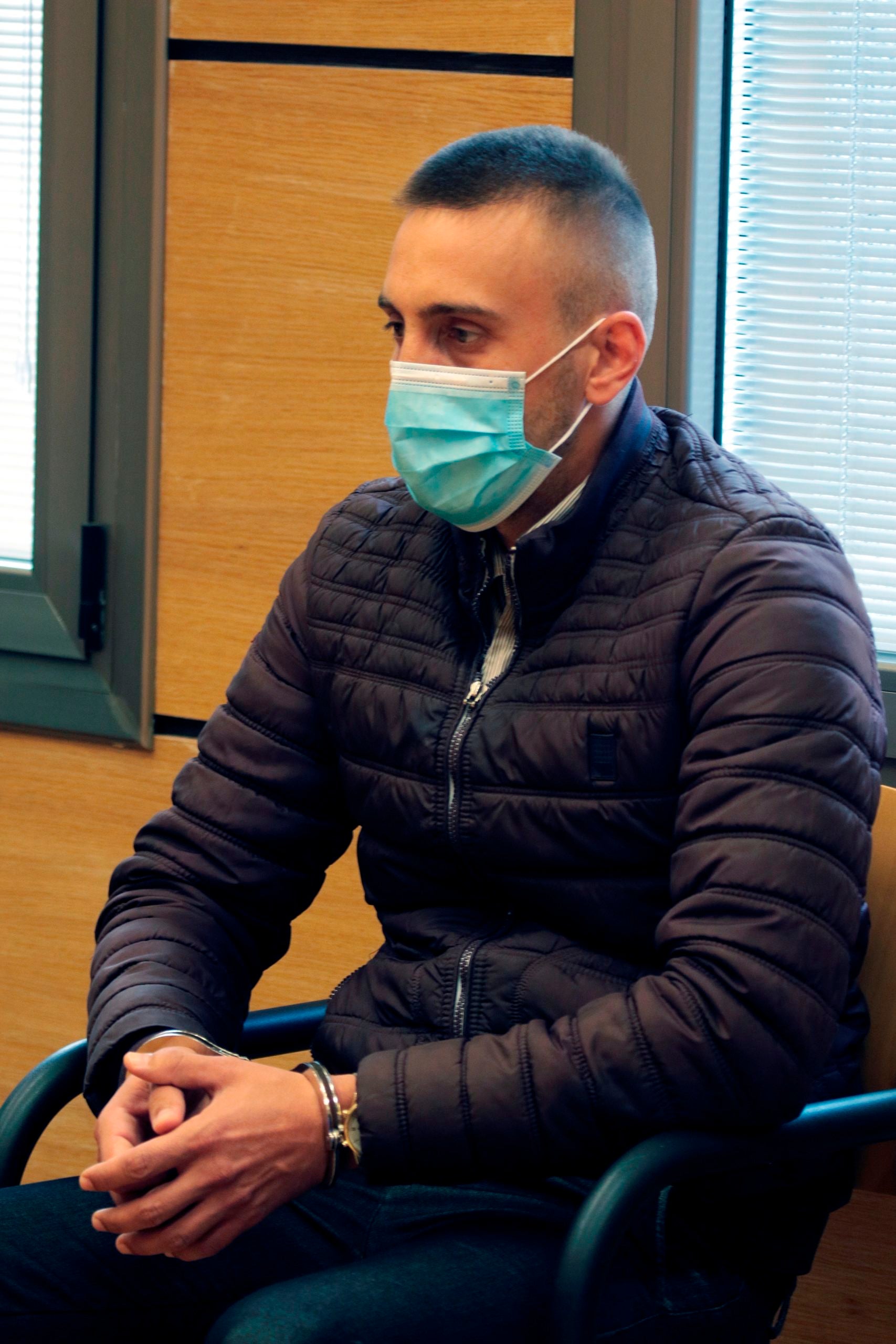 Admite ante el jurado que mató a hachazos al ferretero de Miguelturra Admite ante el jurado que mató a hachazos al ferretero de Miguelturra