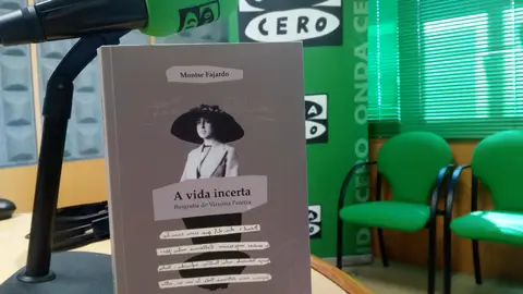 Montse Fajardo, autora da biografía de Virxinia Pereira Más de Uno Pontevedra