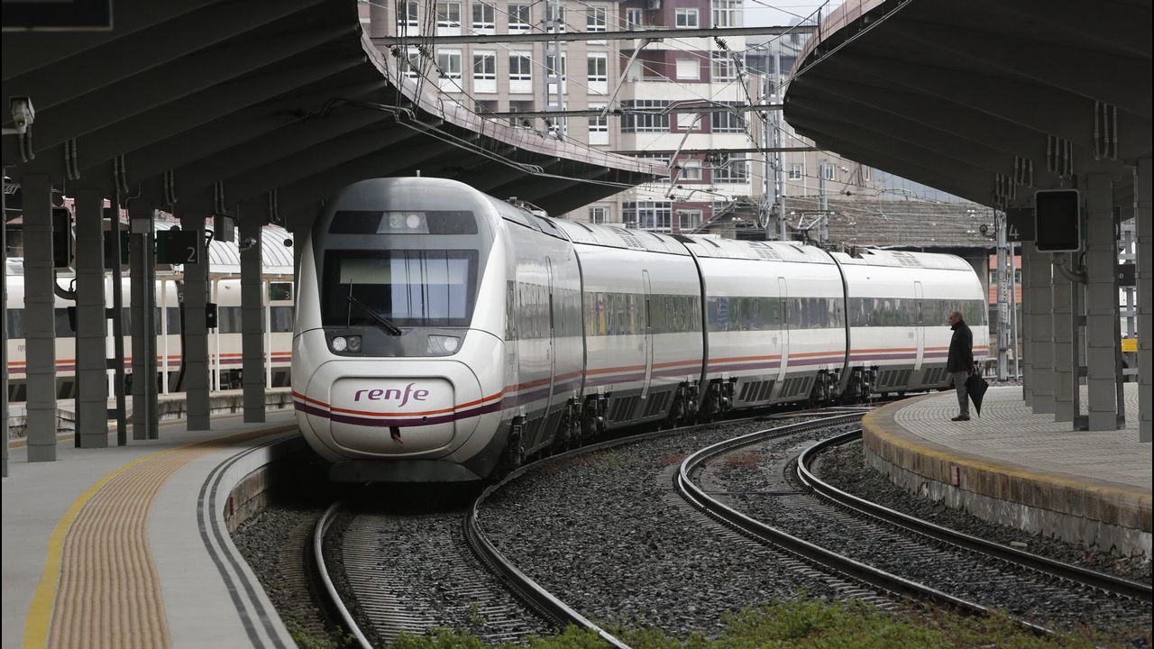 A CGT denuncia a discriminación de Renfe con Ourense A CGT denuncia a discriminación de Renfe con Ourense