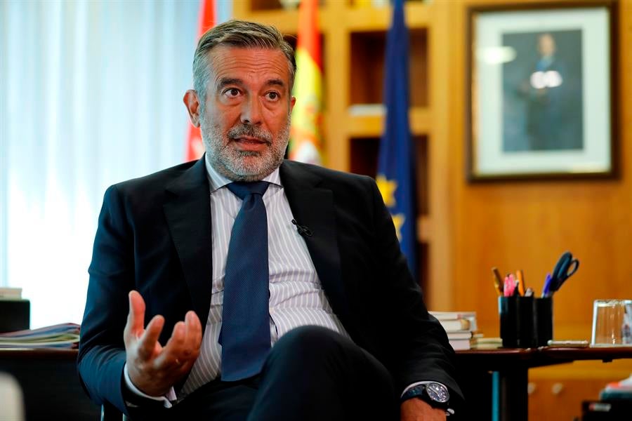 Enrique López: "Sanidad se ha comportado con torpeza en lo jurídico, político y sanitario" Enrique López: "Sanidad se ha comportado con torpeza en lo jurídico, político y sanitario"