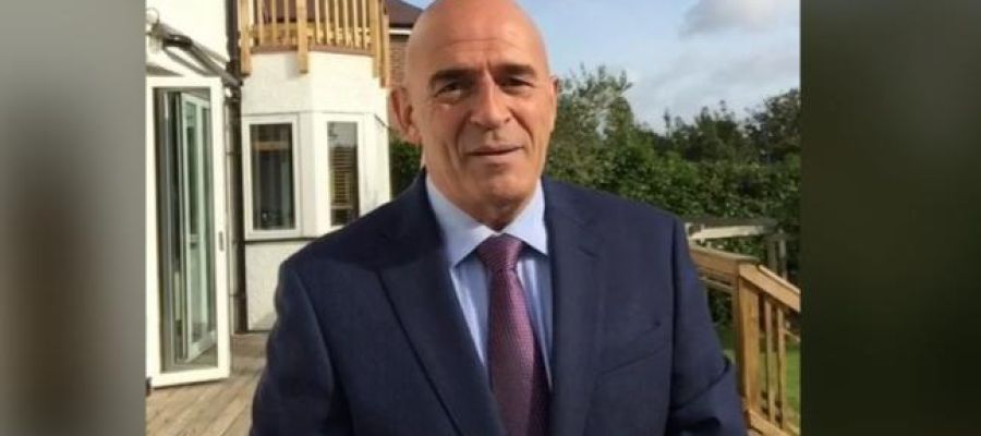 Un hombre de 60 años en paro consigue más de 100 ofertas de empleo tras subir un vídeo a LinkedIn haciendo flexiones Un hombre de 60 años en paro consigue más de 100 ofertas de empleo tras subir un vídeo a LinkedIn haciendo flexiones