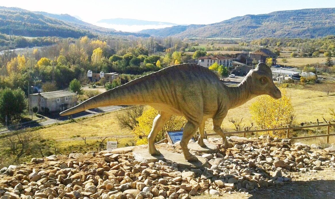 Tras la ruta de los dinosaurios en el Alto Aragón Tras la ruta de los dinosaurios en el Alto Aragón