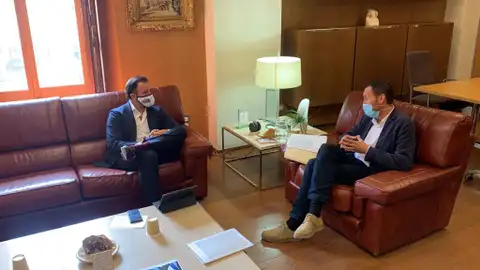 El alcalde de Elche y el portavoz del PP en el Ayuntamiento de Elche. El alcalde de Elche y el portavoz del PP en el Ayuntamiento de Elche.